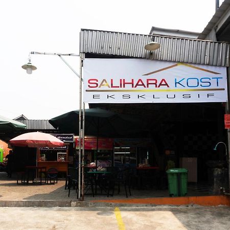Salihara Kost Hotel Jakarta Ngoại thất bức ảnh