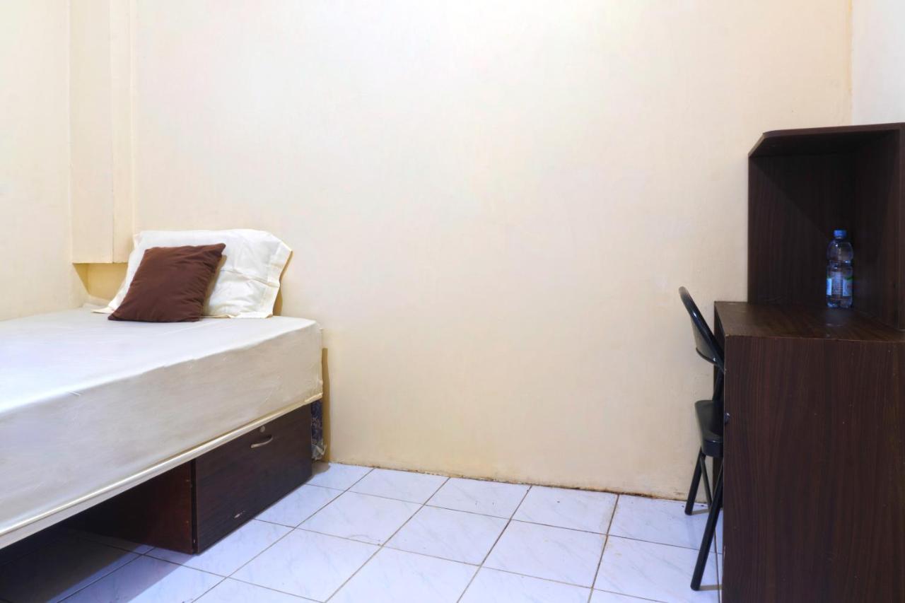 Salihara Kost Hotel Jakarta Ngoại thất bức ảnh