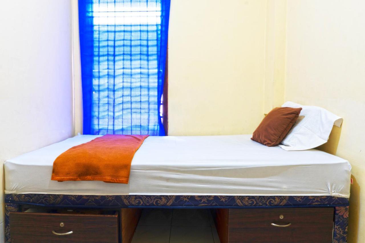 Salihara Kost Hotel Jakarta Ngoại thất bức ảnh
